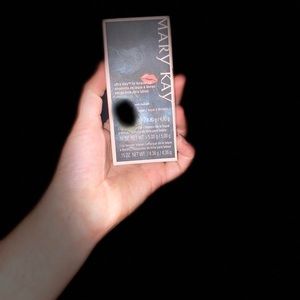 Mary Kay cherry lip lacquer set